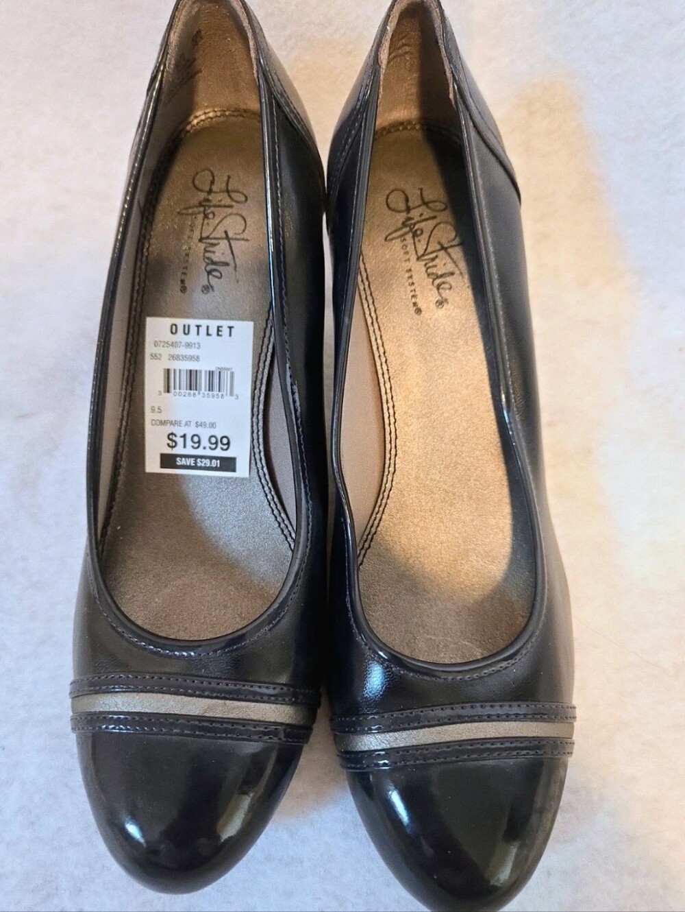 Women's Navy/Silver Patent Mid-Heel Pumps